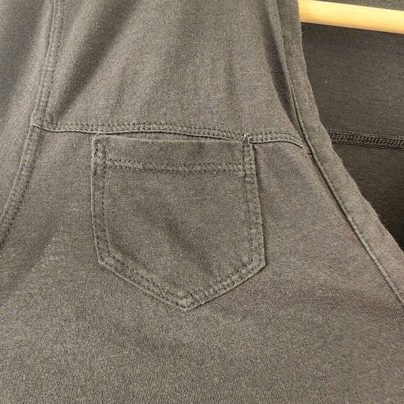 Medium BLACK Smart Set Basic T-shirt - Picture 4 of 5